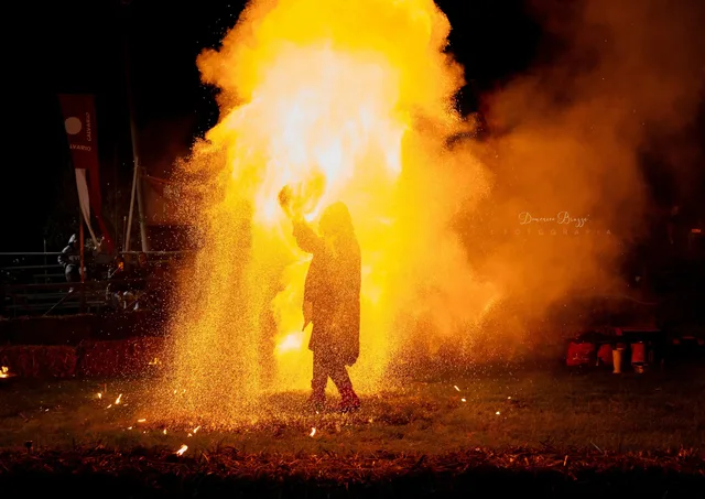 Il finale Sparkle dello spettacolo Firestorm