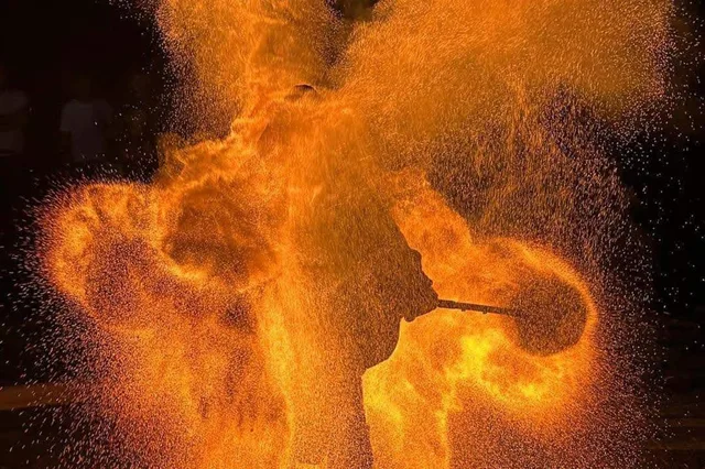 Fuoco e scintille nel finale Firestorm